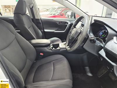 2019 Toyota RAV4 - Thumbnail