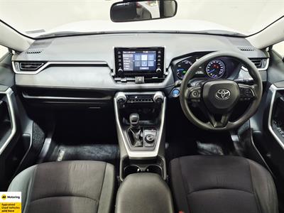 2019 Toyota RAV4 - Thumbnail