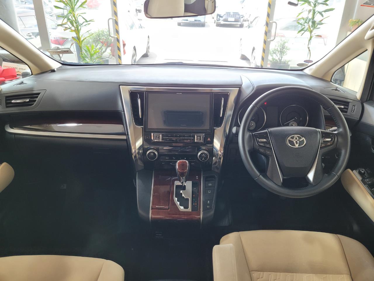 2016 Toyota Alphard