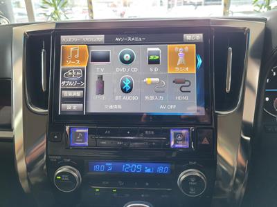 2016 Toyota Alphard - Thumbnail