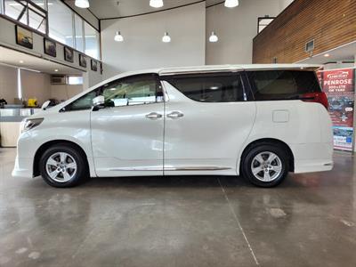 2016 Toyota Alphard - Thumbnail
