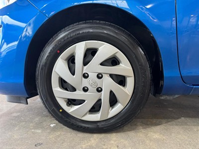 2015 Toyota Aqua - Thumbnail