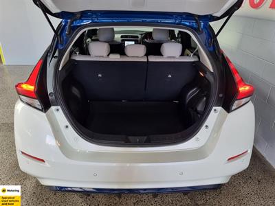 2019 Nissan Leaf - Thumbnail