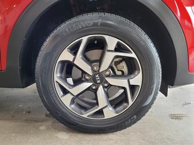 2021 Kia Sportage - Thumbnail
