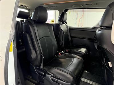2014 Toyota Vellfire - Thumbnail
