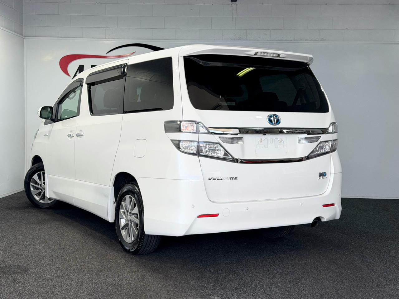 2014 Toyota Vellfire