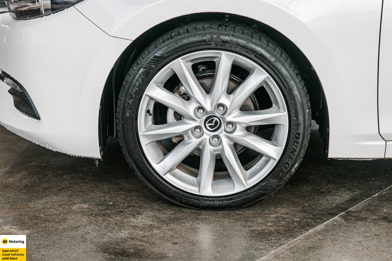 2018 Mazda Axela