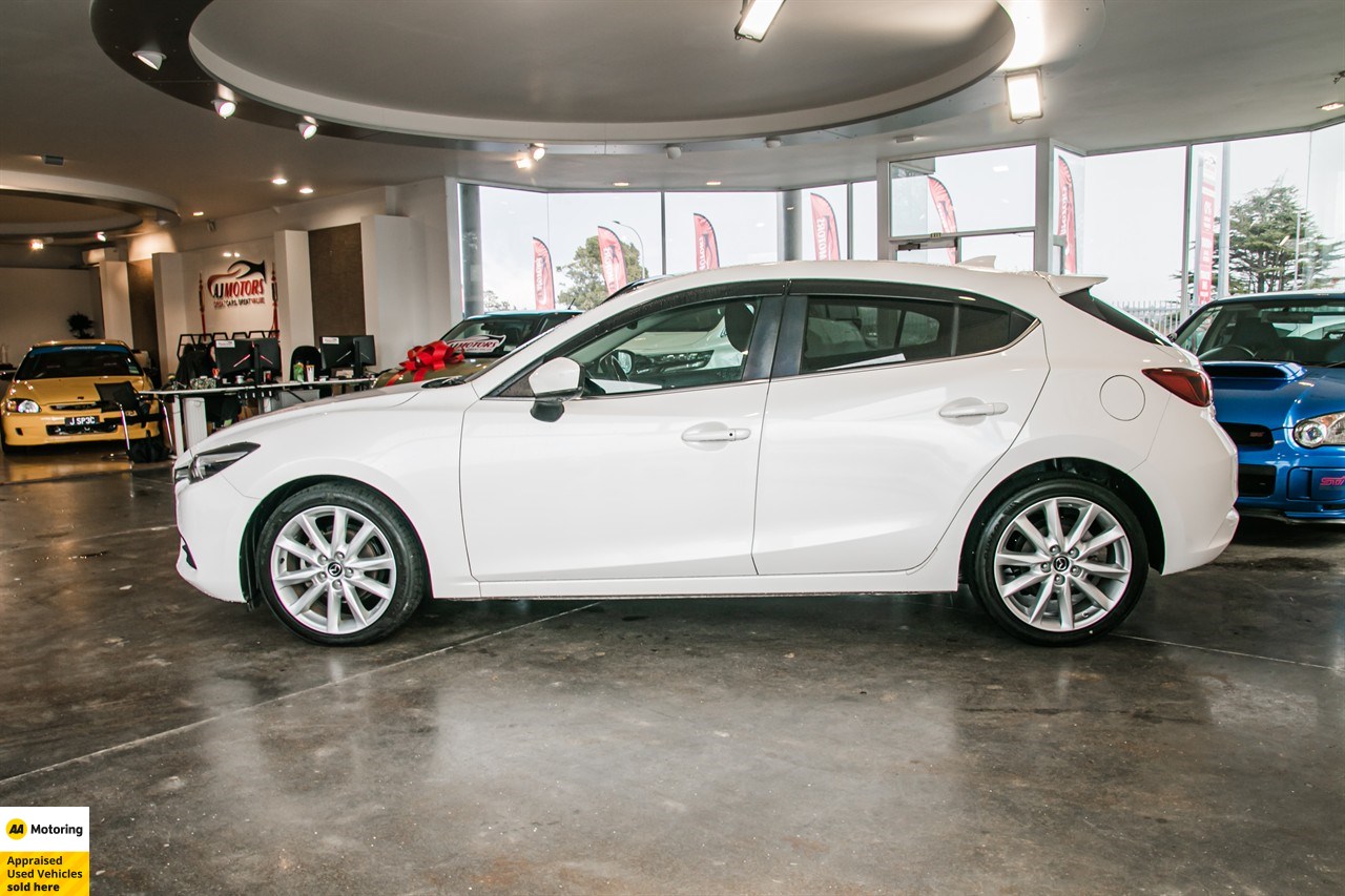 2018 Mazda Axela