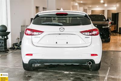 2018 Mazda Axela - Thumbnail