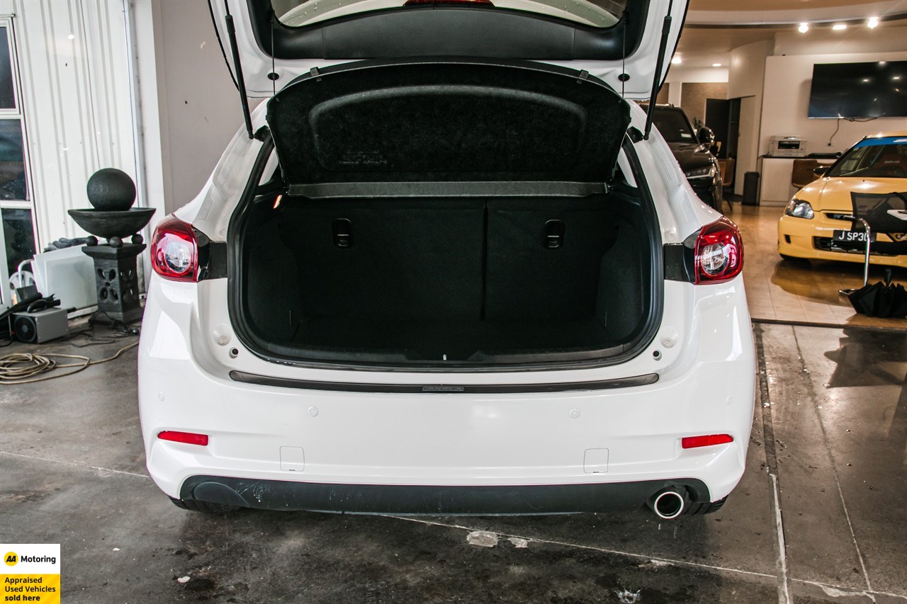 2018 Mazda Axela