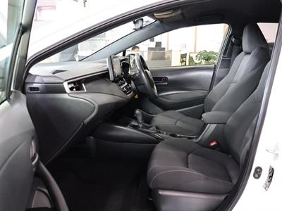 2018 Toyota Corolla - Thumbnail