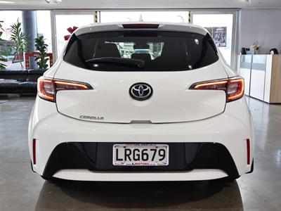 2018 Toyota Corolla - Thumbnail