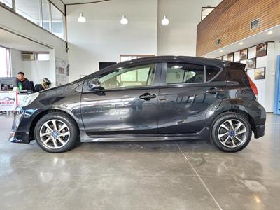 2016 Toyota Aqua - Thumbnail