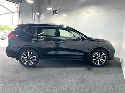 2020 Nissan X-Trail - Thumbnail