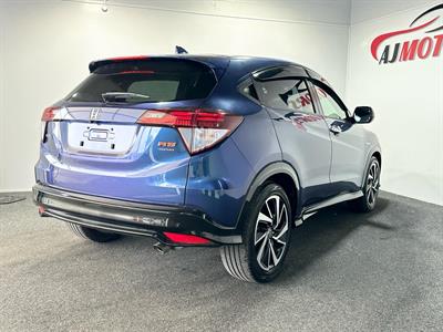 2017 Honda Vezel - Thumbnail