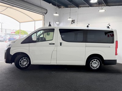 2020 Toyota Hiace - Thumbnail