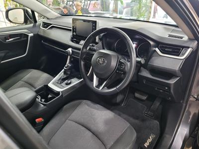 2021 Toyota RAV4 - Thumbnail