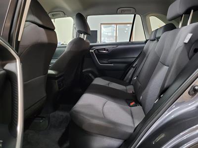 2021 Toyota RAV4 - Thumbnail