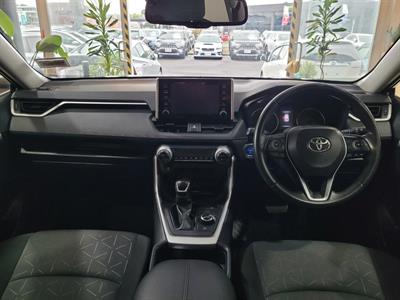 2021 Toyota RAV4 - Thumbnail