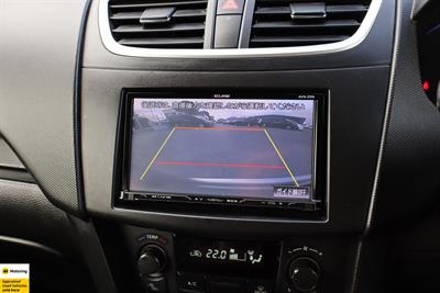 2015 Suzuki Swift - Thumbnail