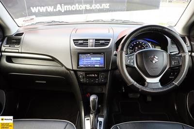 2015 Suzuki Swift - Thumbnail