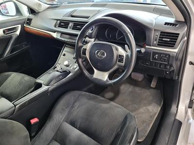 2012 Lexus CT 200h - Thumbnail