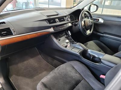 2012 Lexus CT 200h - Thumbnail