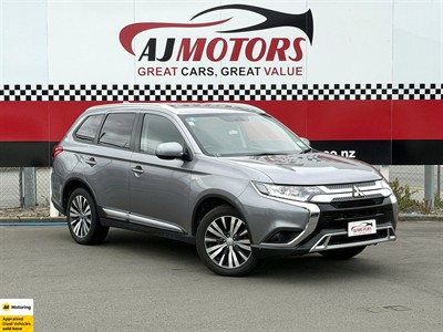 2022 Mitsubishi Outlander - Thumbnail