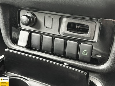 2022 Mitsubishi Outlander - Thumbnail