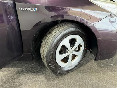 2013 Toyota Prius - Thumbnail