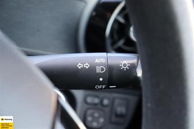 2018 Toyota Aqua - Thumbnail