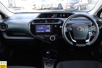 2018 Toyota Aqua - Thumbnail