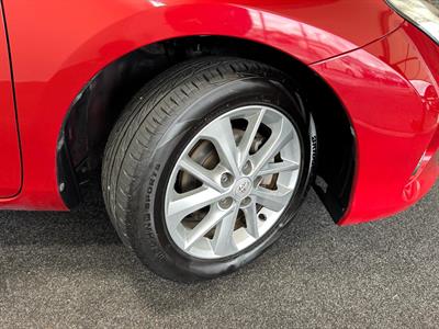 2014 Toyota Auris - Thumbnail