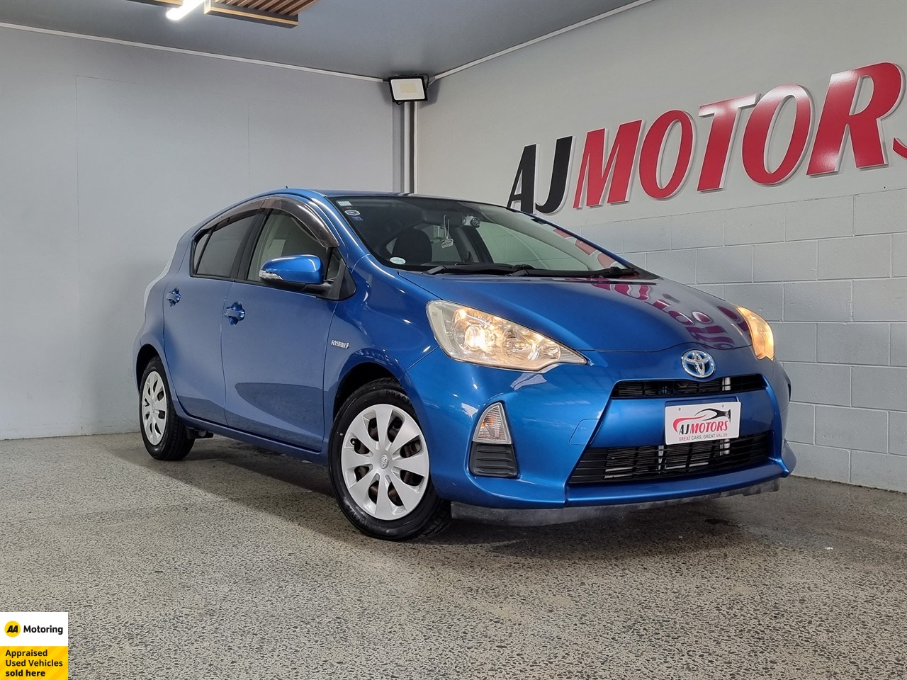 2013 Toyota Aqua