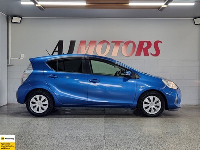 2013 Toyota Aqua - Thumbnail