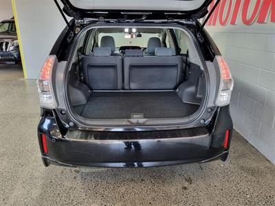 2012 Toyota Prius - Thumbnail