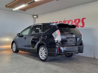 2012 Toyota Prius - Thumbnail