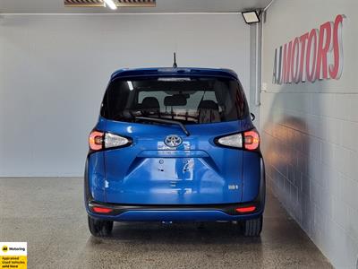 2016 Toyota Sienta - Thumbnail