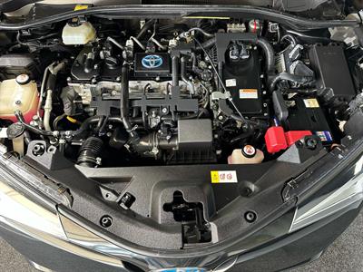 2017 Toyota C-HR - Thumbnail