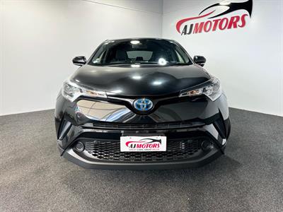 2017 Toyota C-HR - Thumbnail