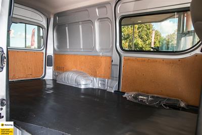 2021 Toyota Hiace - Thumbnail