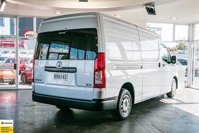 2021 Toyota Hiace - Thumbnail