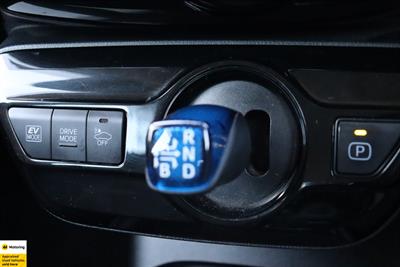 2020 Toyota Prius - Thumbnail