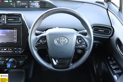 2020 Toyota Prius - Thumbnail