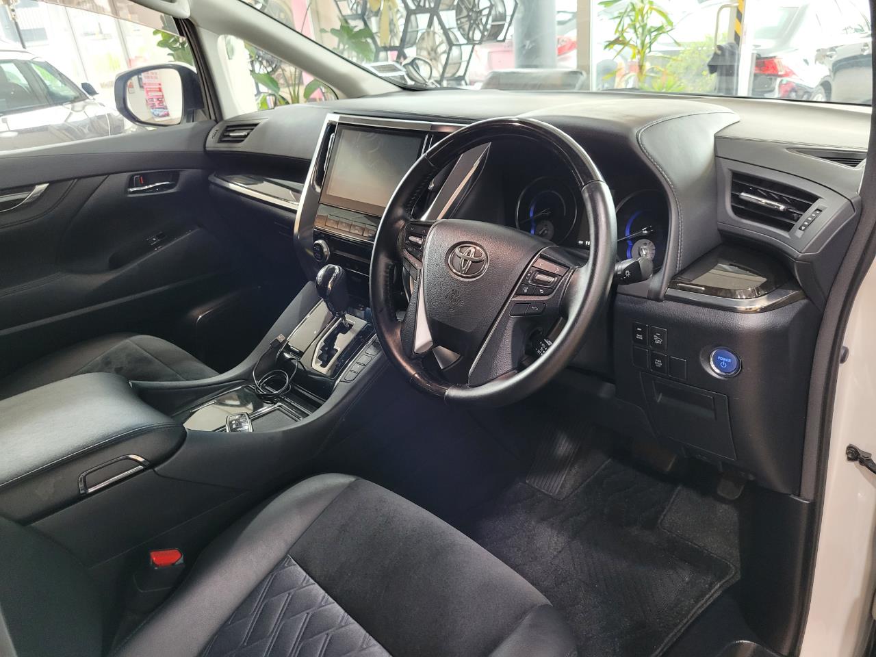 2016 Toyota Vellfire