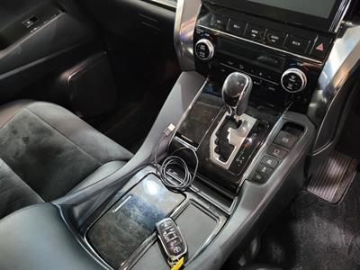 2016 Toyota Vellfire - Thumbnail