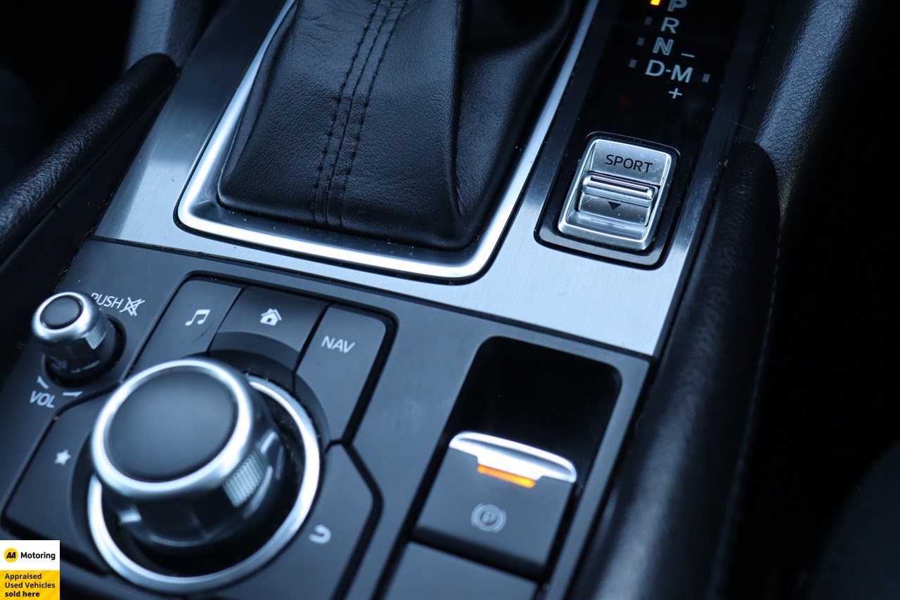 2016 Mazda Atenza