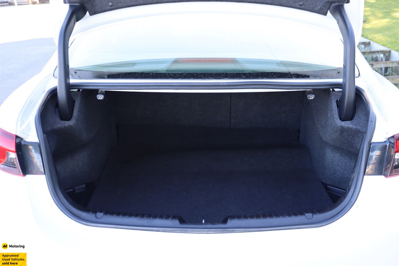 2016 Mazda Atenza
