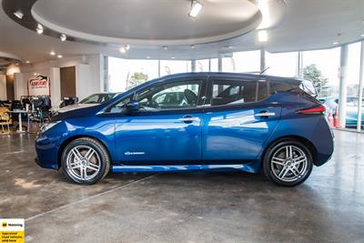 2018 Nissan Leaf - Thumbnail