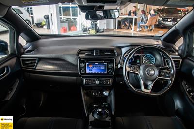 2018 Nissan Leaf - Thumbnail